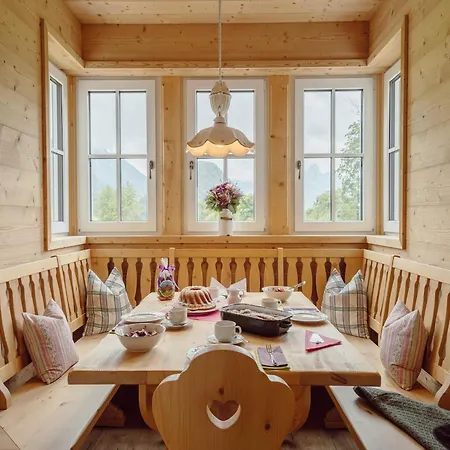 Exclusive With Sauna & Mountain Panorama Grundlsee